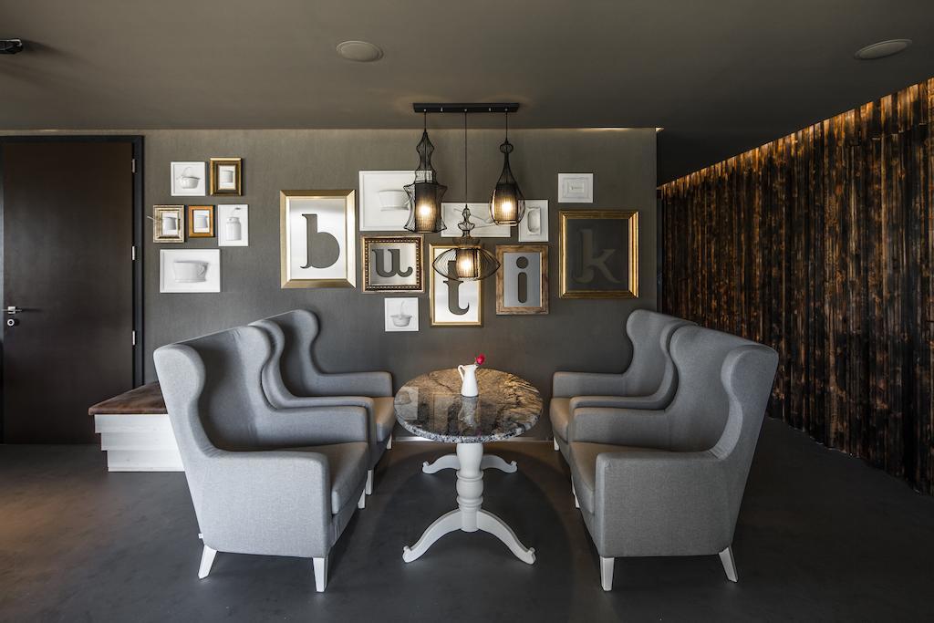 Butik Design Rooms Abádszalók Exteriör bild